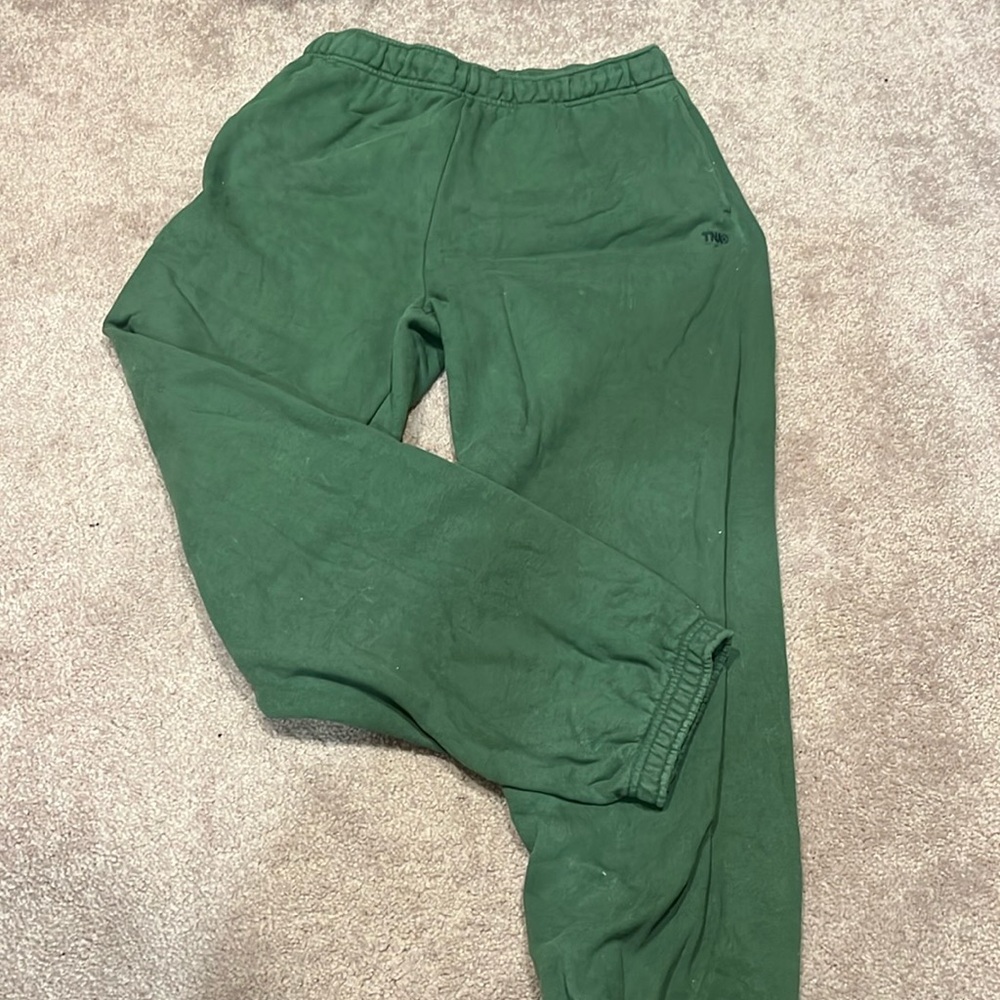 Aritzia TNA Cozy Fleece sweatpants